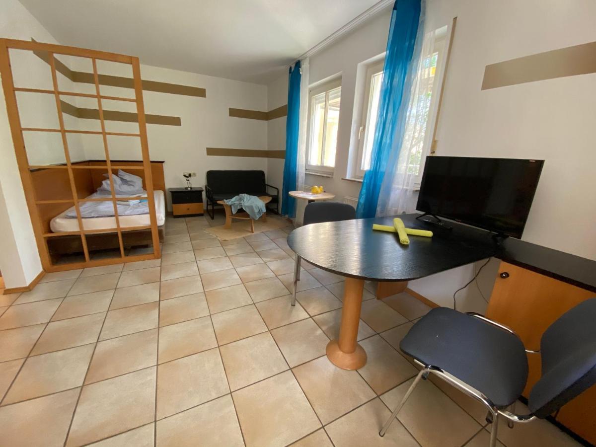Apartmenthaus Home24 เคมนิตซ์ ภายนอก รูปภาพ