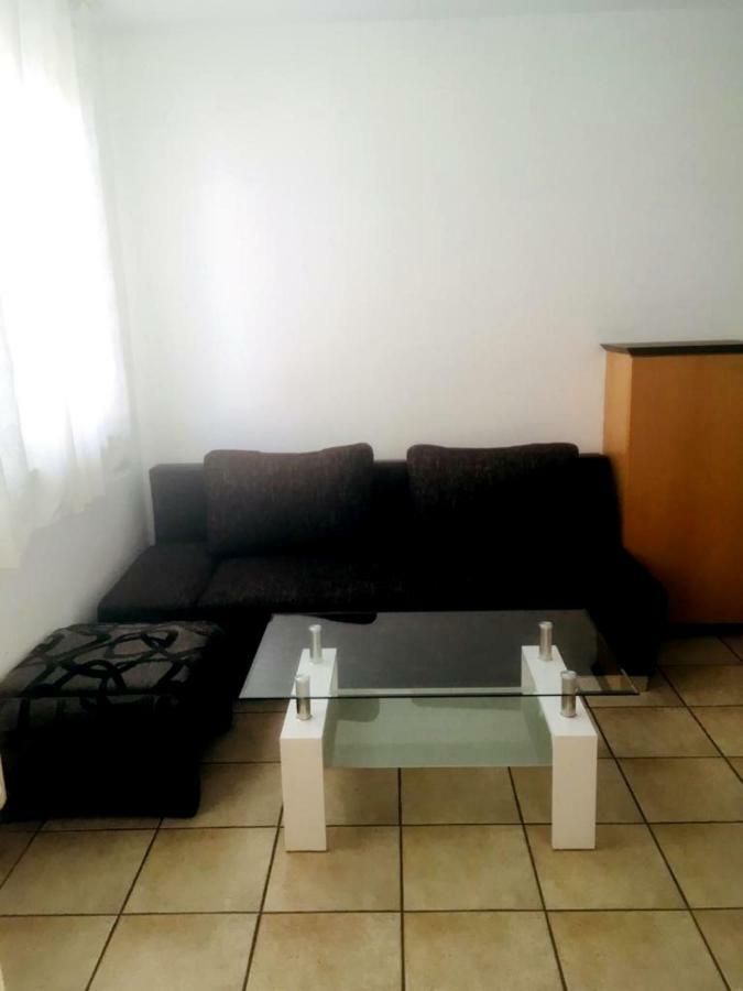 Apartmenthaus Home24 เคมนิตซ์ ภายนอก รูปภาพ